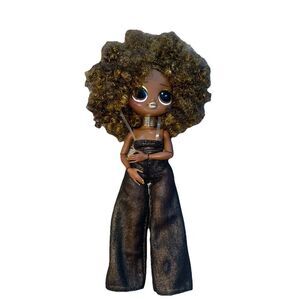 LOL Surprise OMG Royal Bee Fashion Doll Series 1